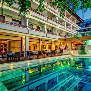 Kuta One Party Hotel